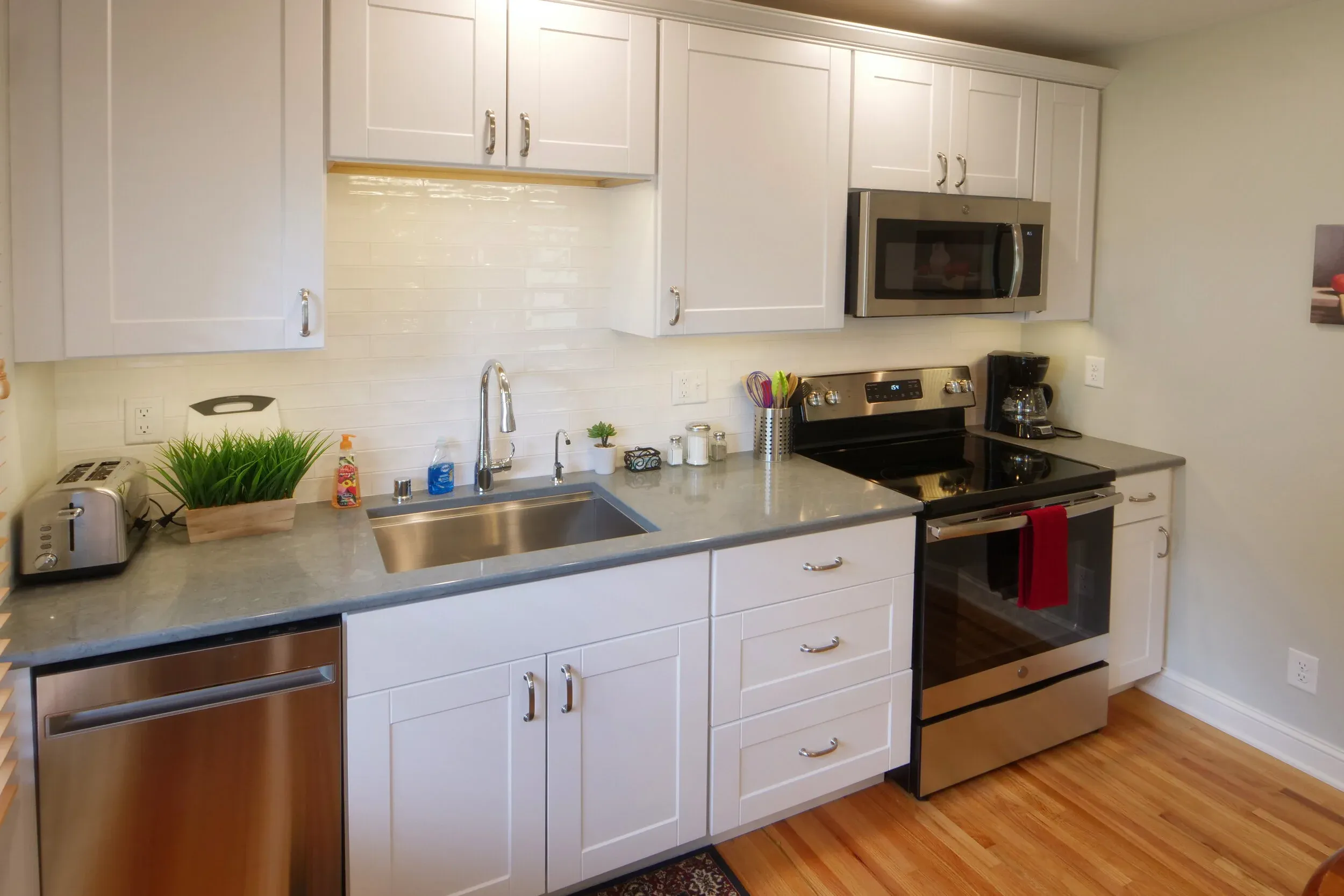 The kitchen at My Cozy Retreat