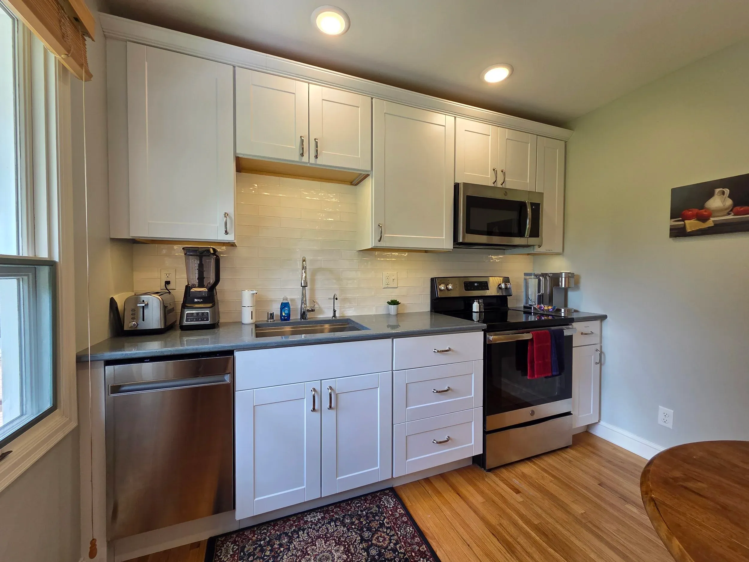The kitchen at My Cozy Retreat